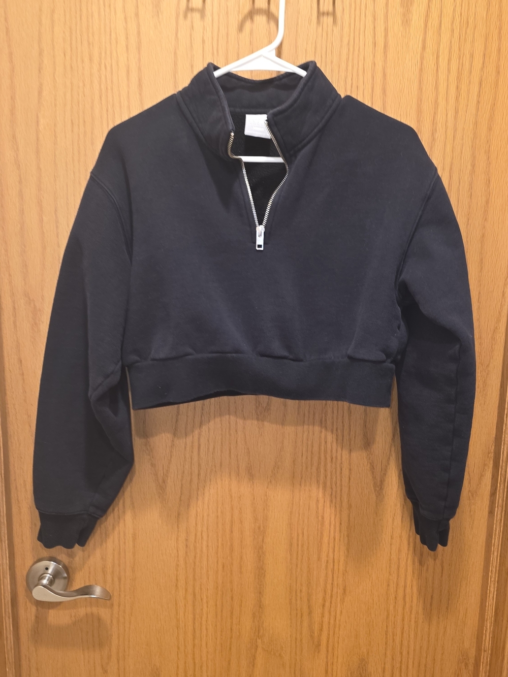 Aritzia TNA Cropped Half-Zip Sweatshirt in Black